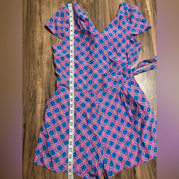 Julie Brown NYC 100% Silk Romper with pockets Geometric Print Size 4 - Picture 12 of 12